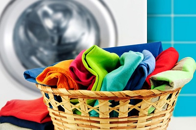 چگونه لباس هاس رنگی را با ماشین لباس شویی بشوییم 